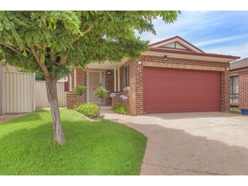 8 Applegum Place, Prestons NSW 2170