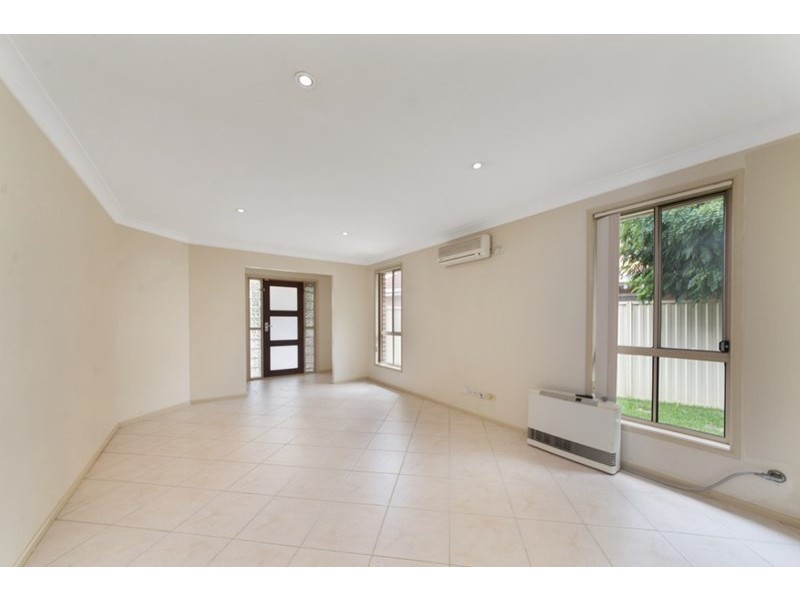 8 Applegum Place, Prestons NSW 2170