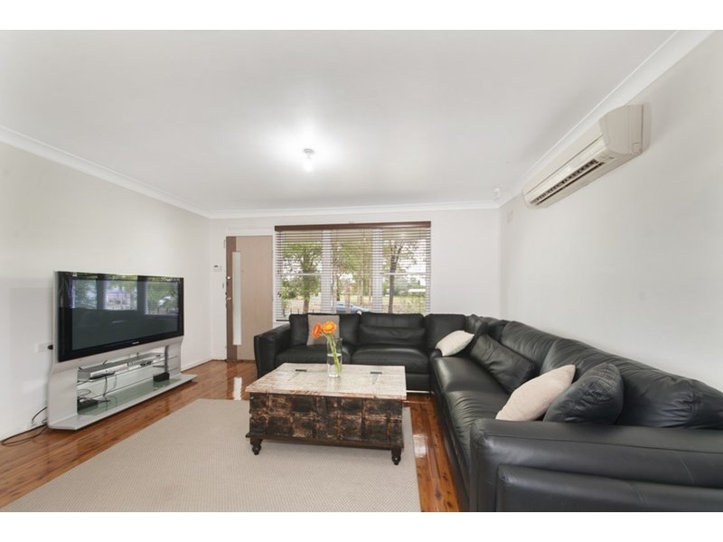 1 O’Neile Crescent, Lurnea NSW 2170