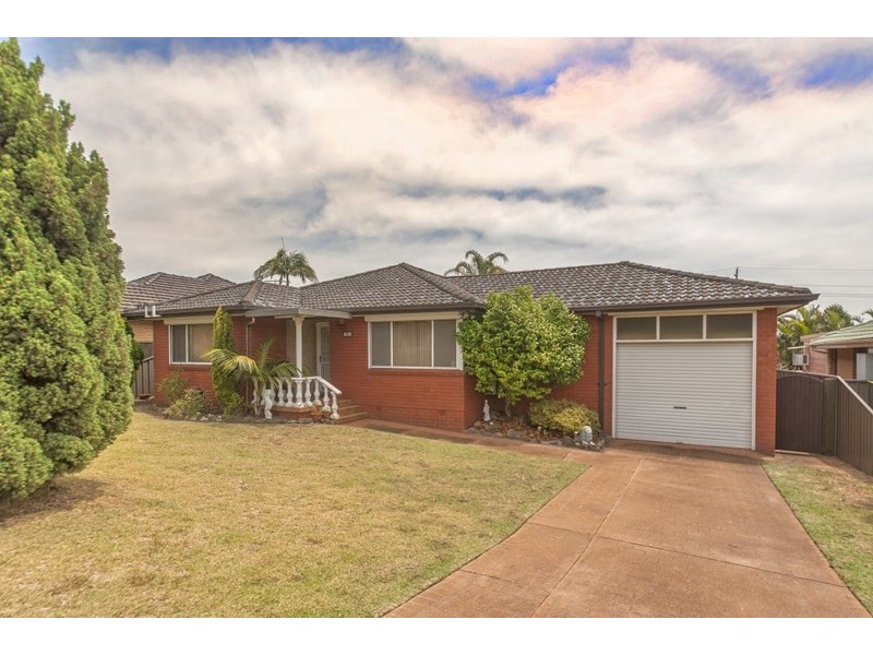 9 Bungarra Crescent, Chipping Norton NSW 2170