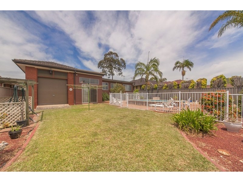 9 Bungarra Crescent, Chipping Norton NSW 2170