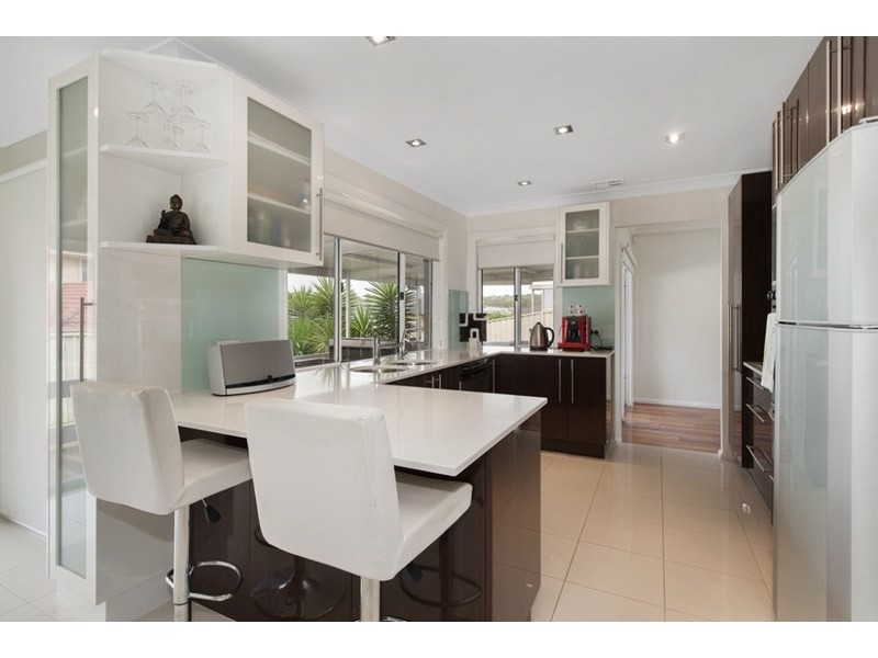 6 Chadley Place, West Hoxton NSW 2171