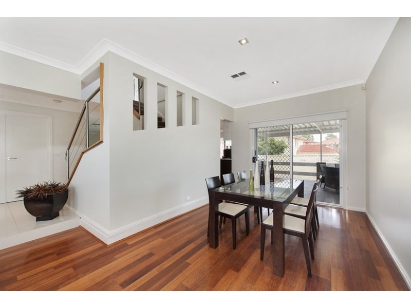 6 Chadley Place, West Hoxton NSW 2171