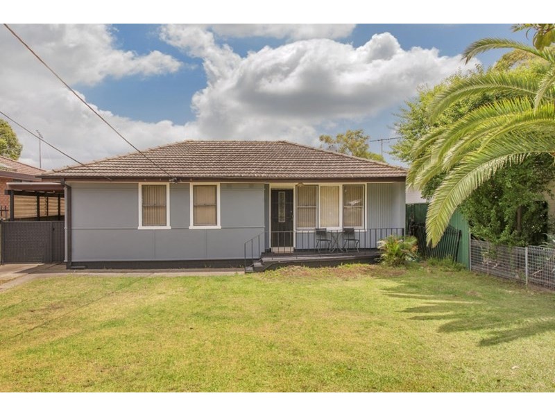 23 Facey Crescent, Lurnea NSW 2170