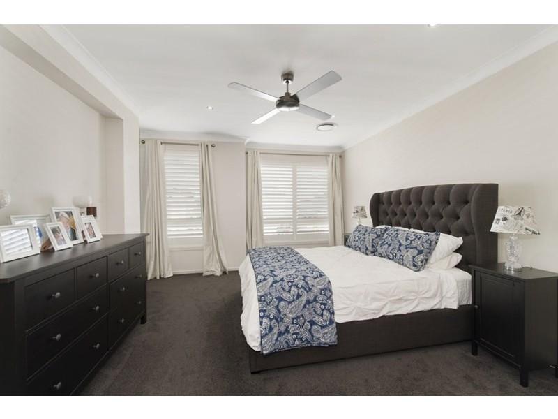 21 Graziers Way, Carnes Hill NSW 2171