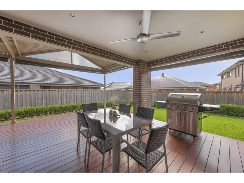 21 Graziers Way, Carnes Hill NSW 2171