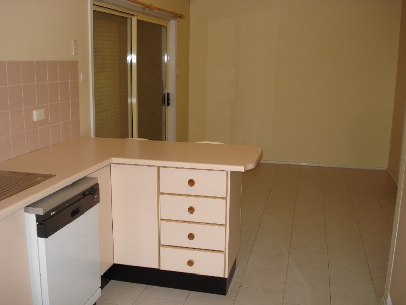 Edensor Park NSW 2176