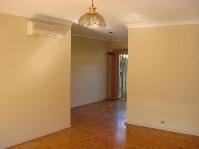 Edensor Park NSW 2176