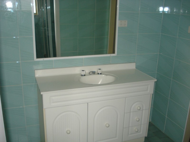 Edensor Park NSW 2176