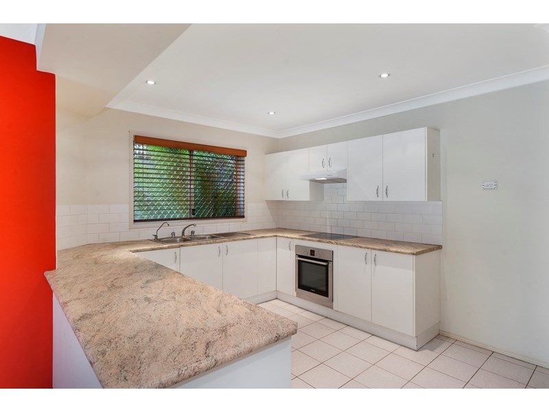 6/182-184 Leacocks Lane, Casula NSW 2170