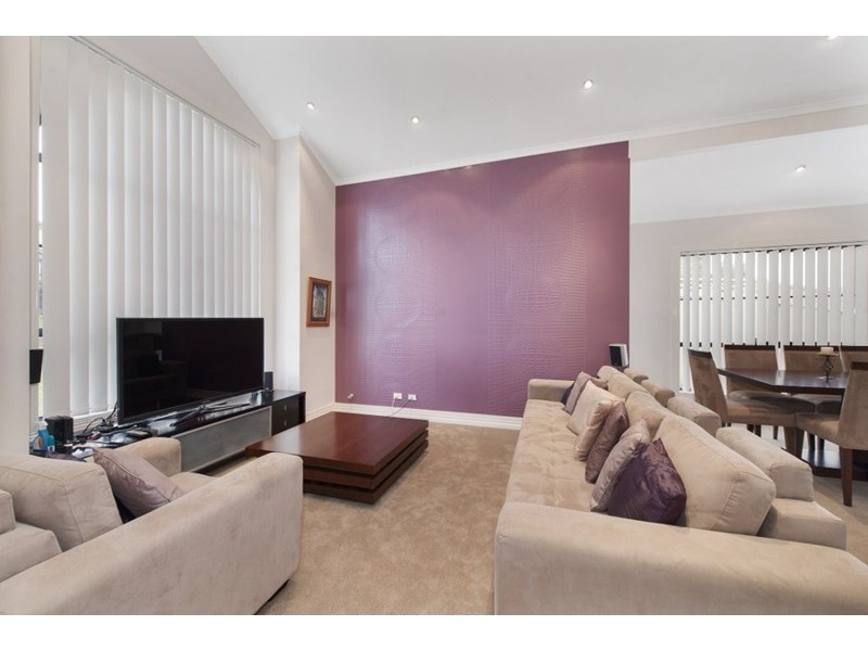 75 Kendall Drive, Casula NSW 2170