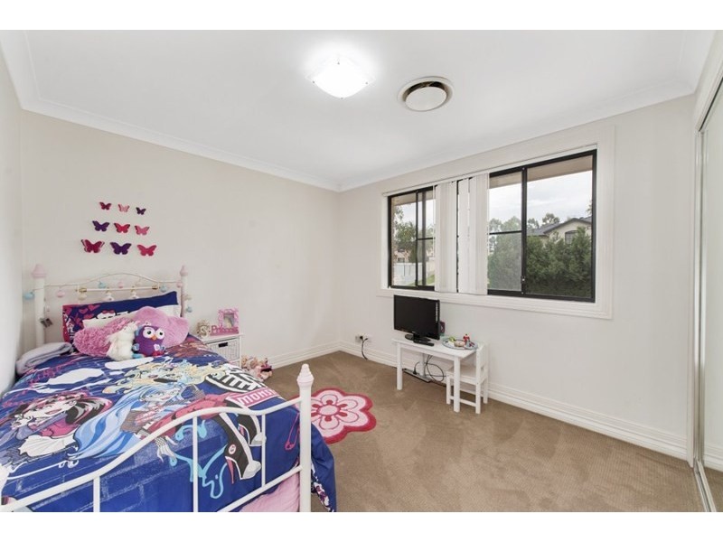 75 Kendall Drive, Casula NSW 2170