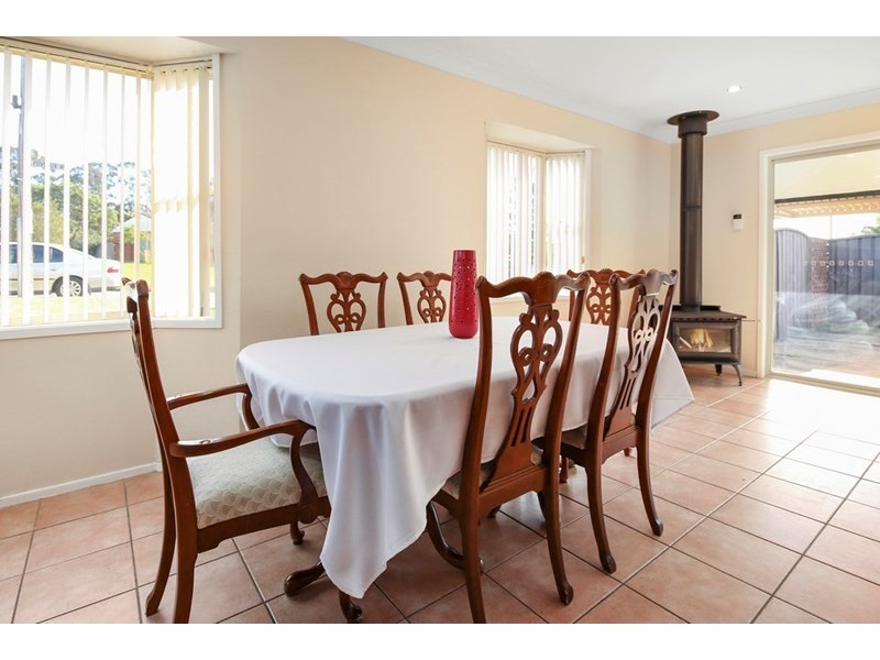 33 Foveaux Avenue, Lurnea NSW 2170