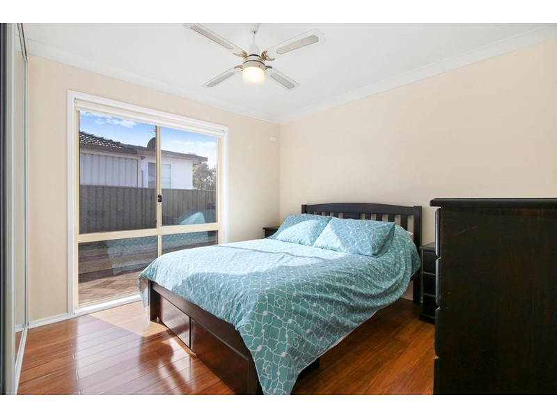 33 Foveaux Avenue, Lurnea NSW 2170