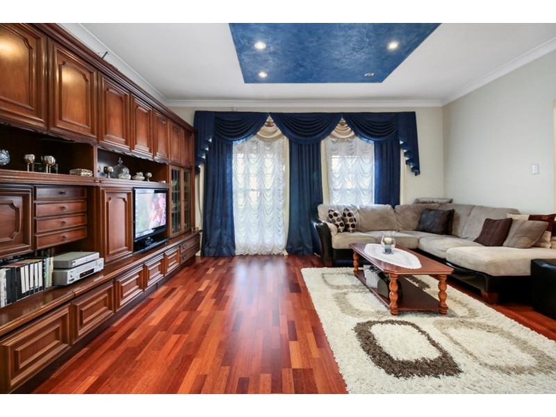 83 Horningsea Park Drive, Horningsea Park NSW 2171