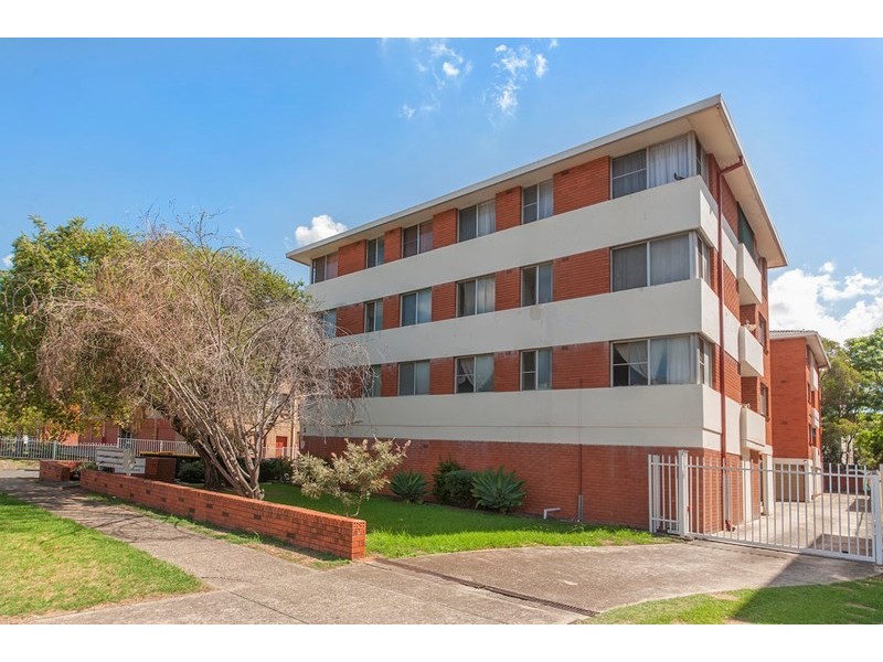 13/5 Drummond Street, Warwick Farm NSW 2170