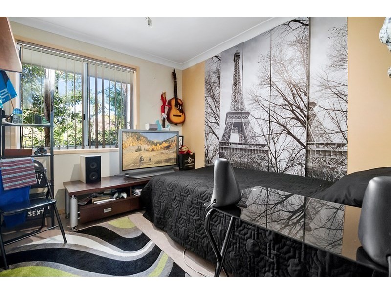 10 White Way, Casula NSW 2170