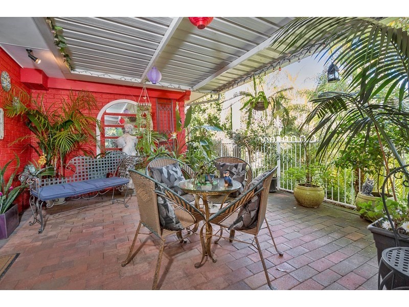 10 White Way, Casula NSW 2170