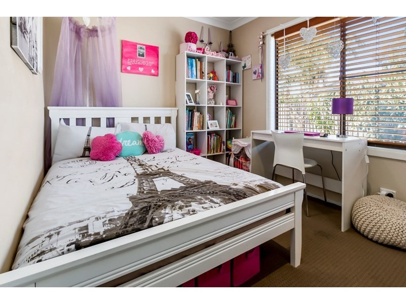 6 Wedge Place, Lurnea NSW 2170