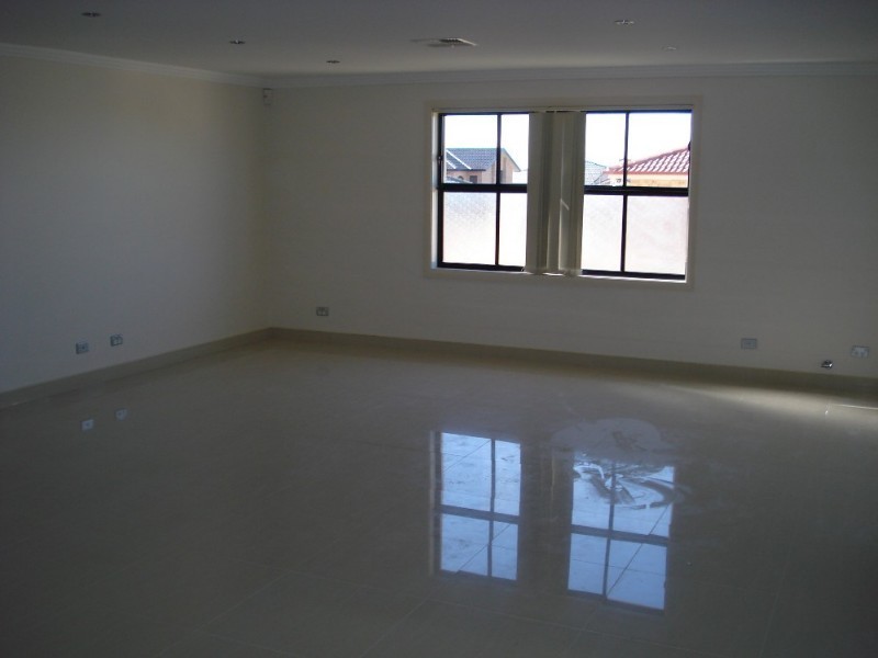 68 Scottsdale Court, West Hoxton NSW 2171