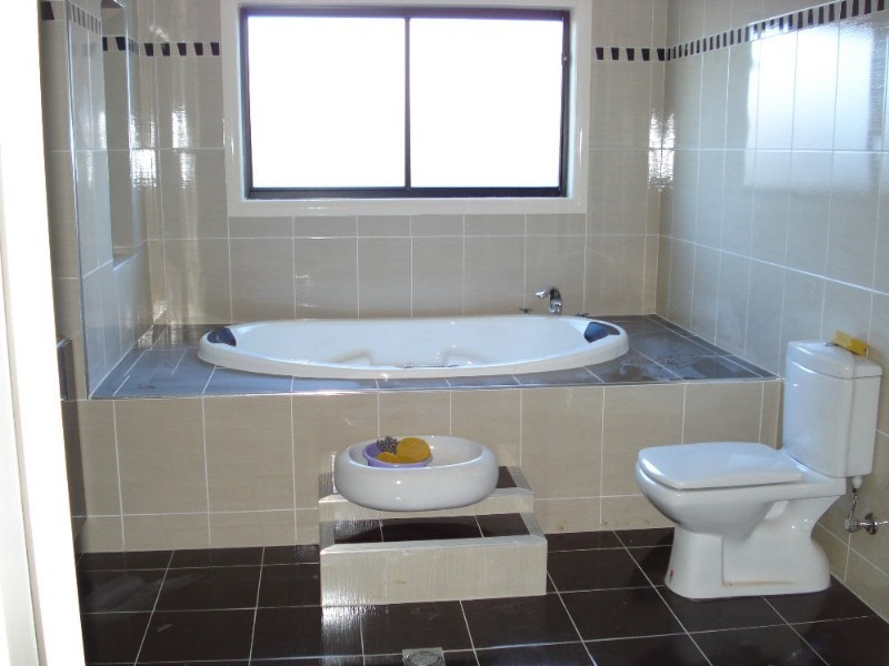 68 Scottsdale Court, West Hoxton NSW 2171