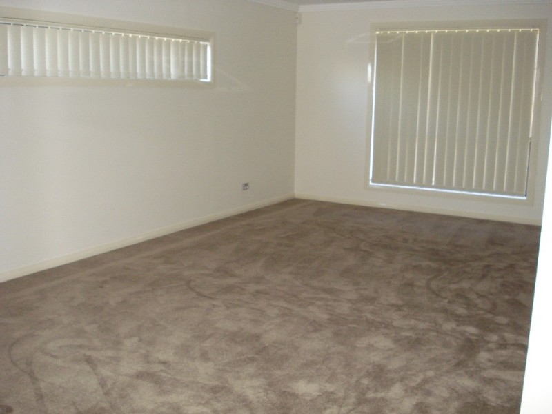 68 Scottsdale Court, West Hoxton NSW 2171