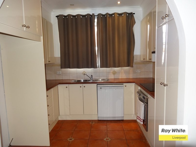 9 Grevillea Crescent, Prestons NSW 2170