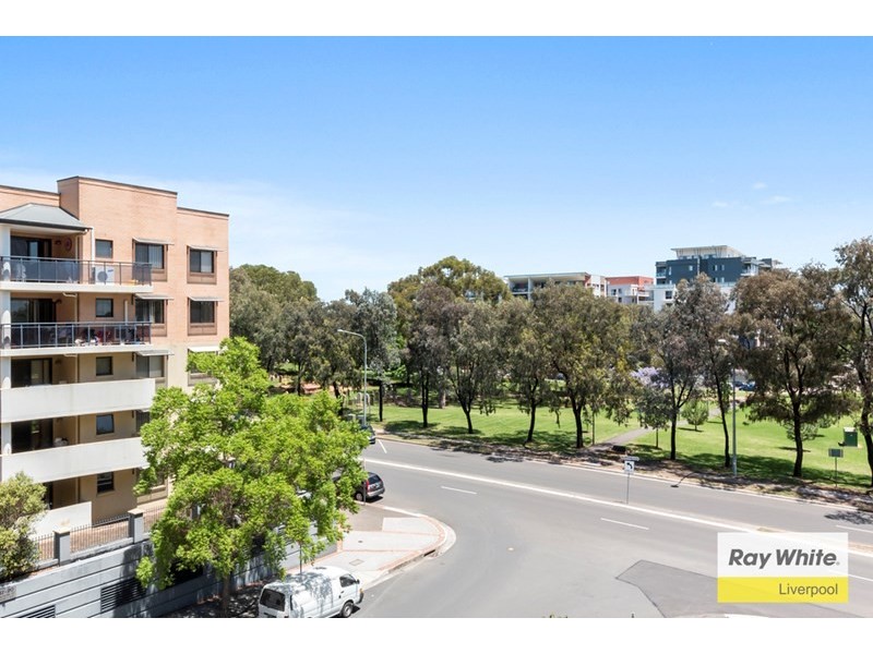 13/51 Lachlan Street, Warwick Farm NSW 2170