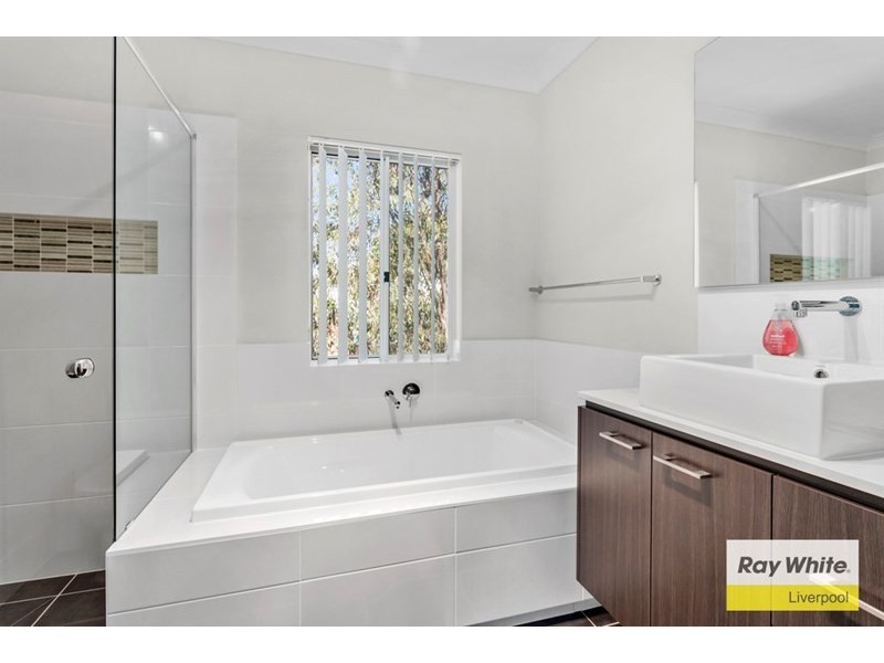 8 Polya Place, Horningsea Park NSW 2171