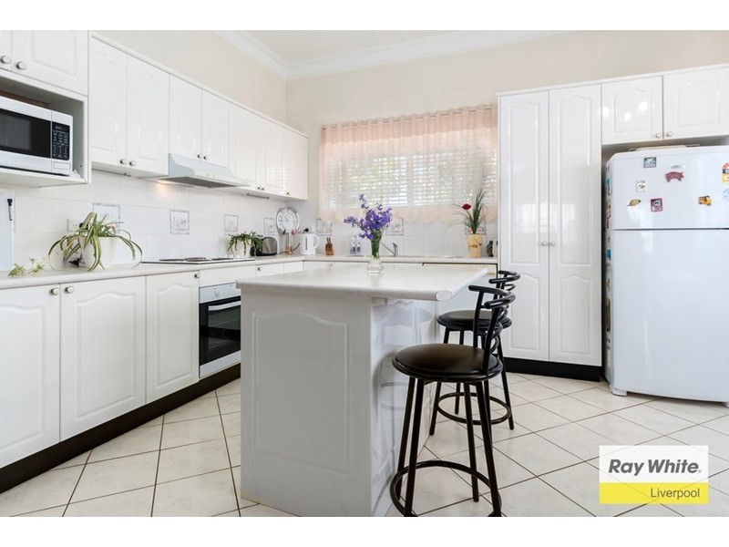 5 Grose Avenue, Lurnea NSW 2170