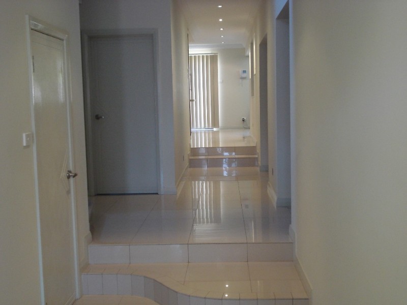 West Hoxton NSW 2171