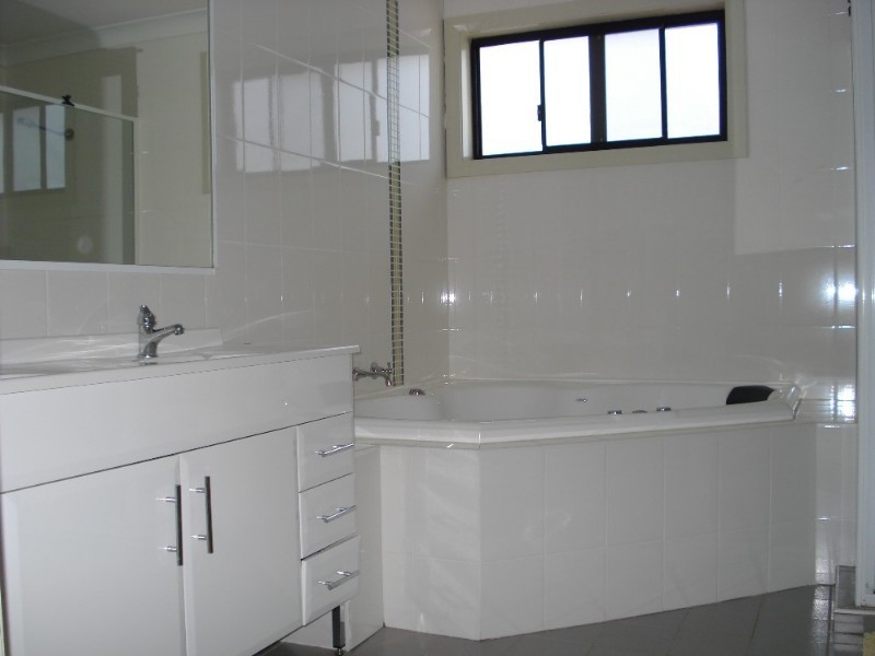 West Hoxton NSW 2171