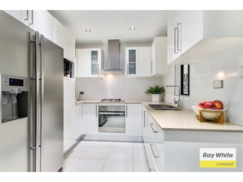 15 Glenwari Street, Sadleir NSW 2168