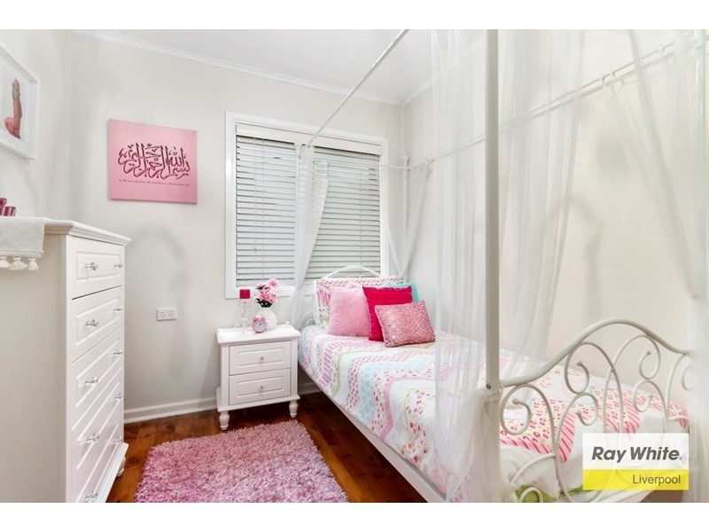 15 Glenwari Street, Sadleir NSW 2168