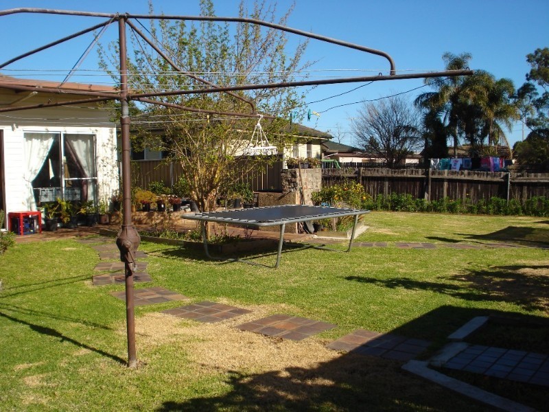 3 Quist Avenue, Lurnea NSW 2170