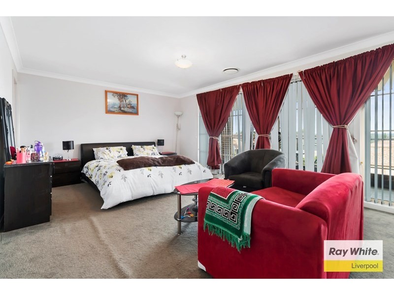 120 Kendall Drive, Casula NSW 2170