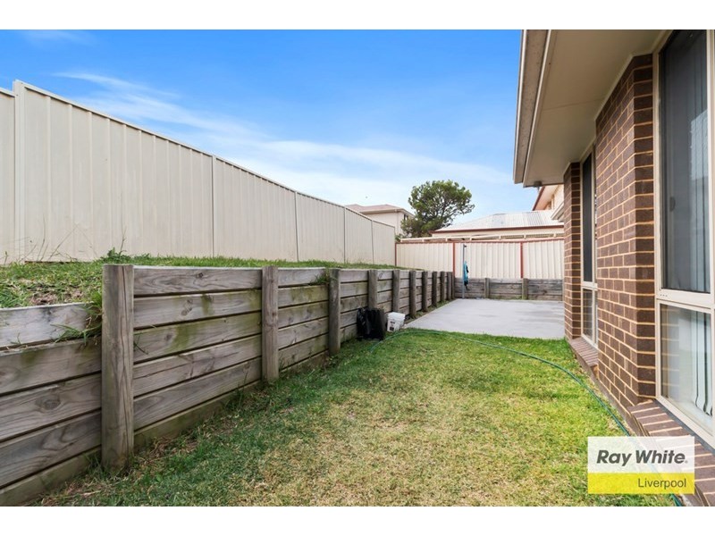 120 Kendall Drive, Casula NSW 2170