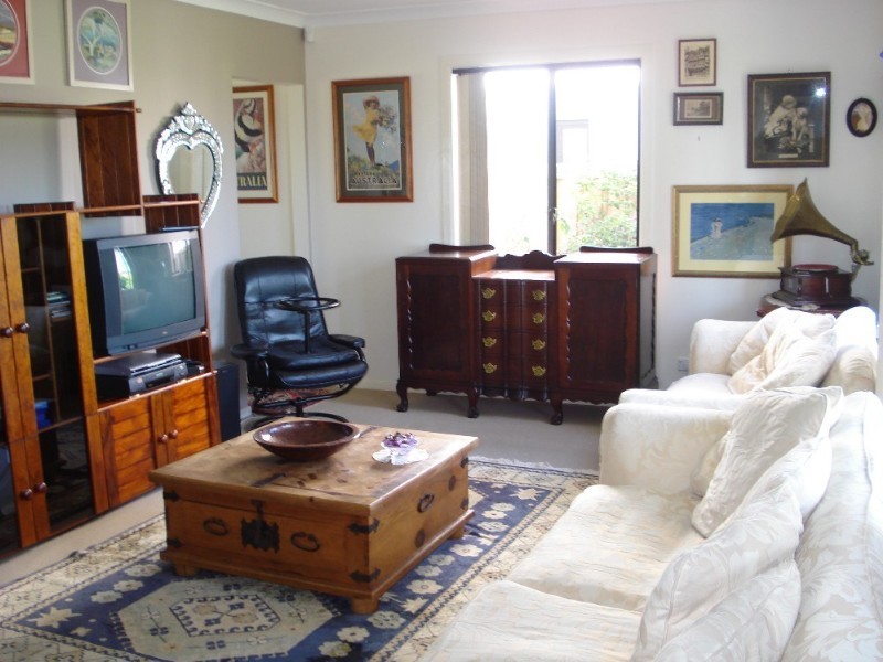 West Hoxton NSW 2171