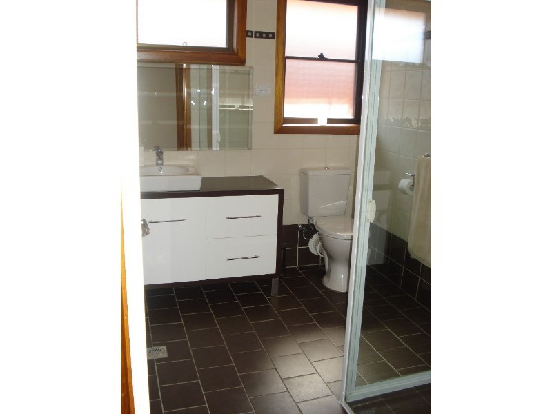 2 Bell Place, Moorebank NSW 2170