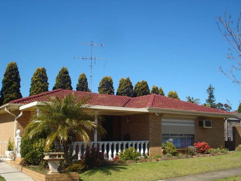 106 Melbourne Avenue, St Johns Park NSW 2176