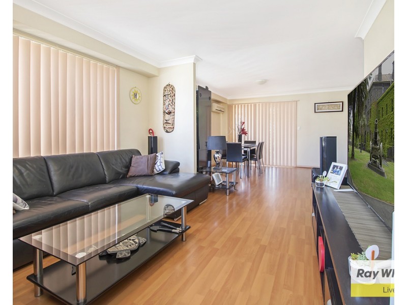 8A Tarago Place, Prestons NSW 2170
