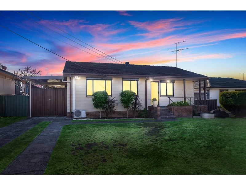 15 Wendouree Street, Busby NSW 2168