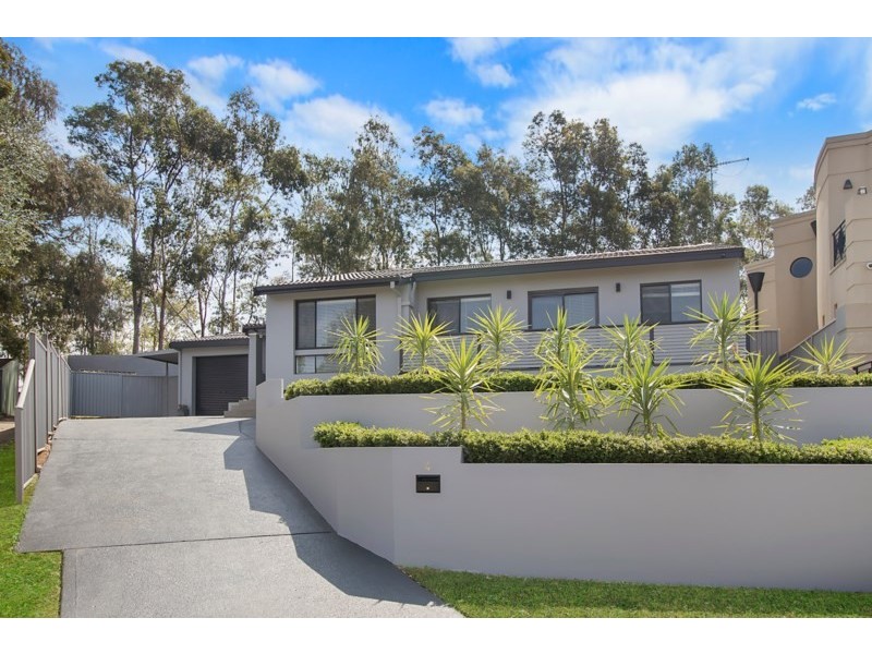 4 Lorne Place, Bossley Park NSW 2176