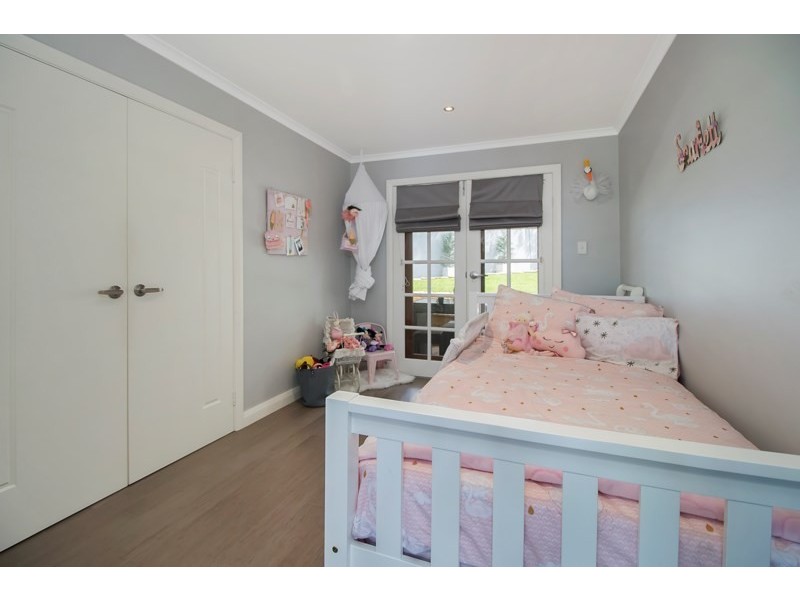 4 Lorne Place, Bossley Park NSW 2176