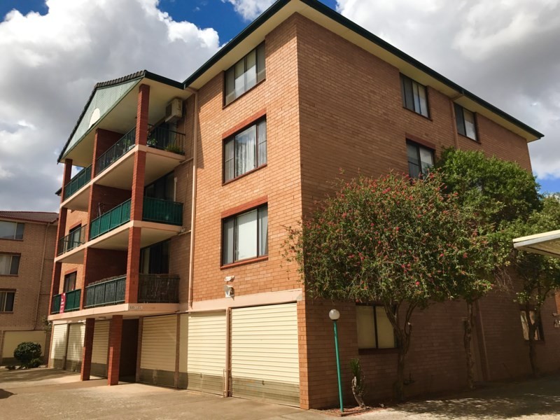 33/4 Riverpark Drive, Liverpool NSW 2170