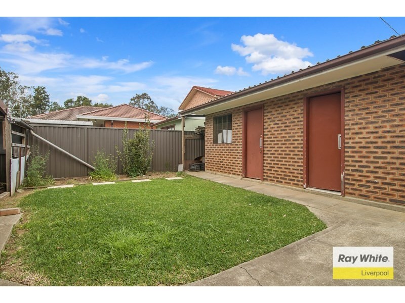 12 Bradshaw Avenue, Moorebank NSW 2170
