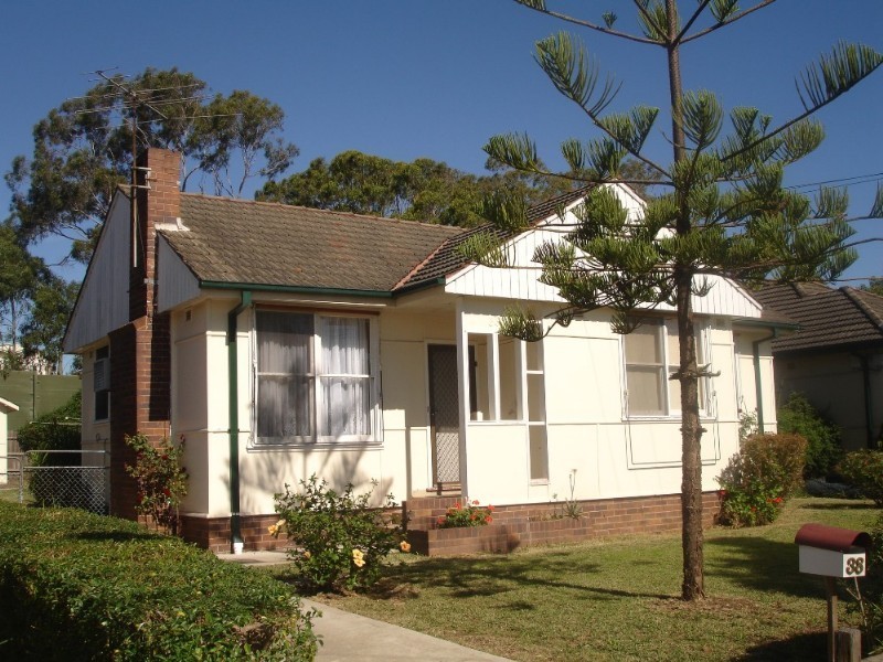 38 Hinkler Avenue, Warwick Farm NSW 2170