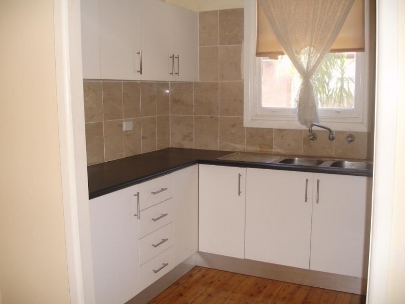 38 Hinkler Avenue, Warwick Farm NSW 2170