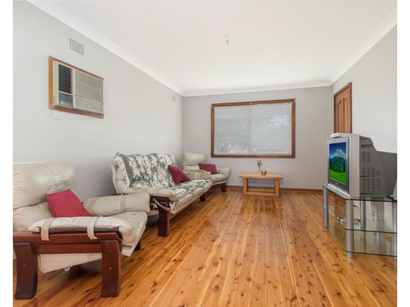 21 Williamson Crescent, Warwick Farm NSW 2170