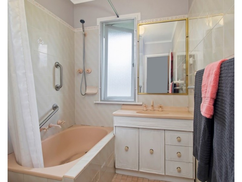 21 Williamson Crescent, Warwick Farm NSW 2170